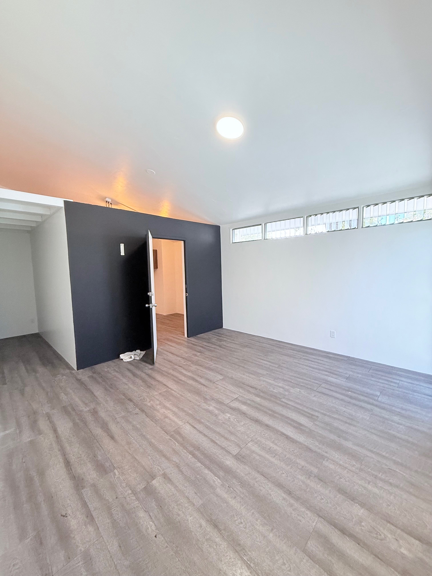 720 Bond Avenue - 1