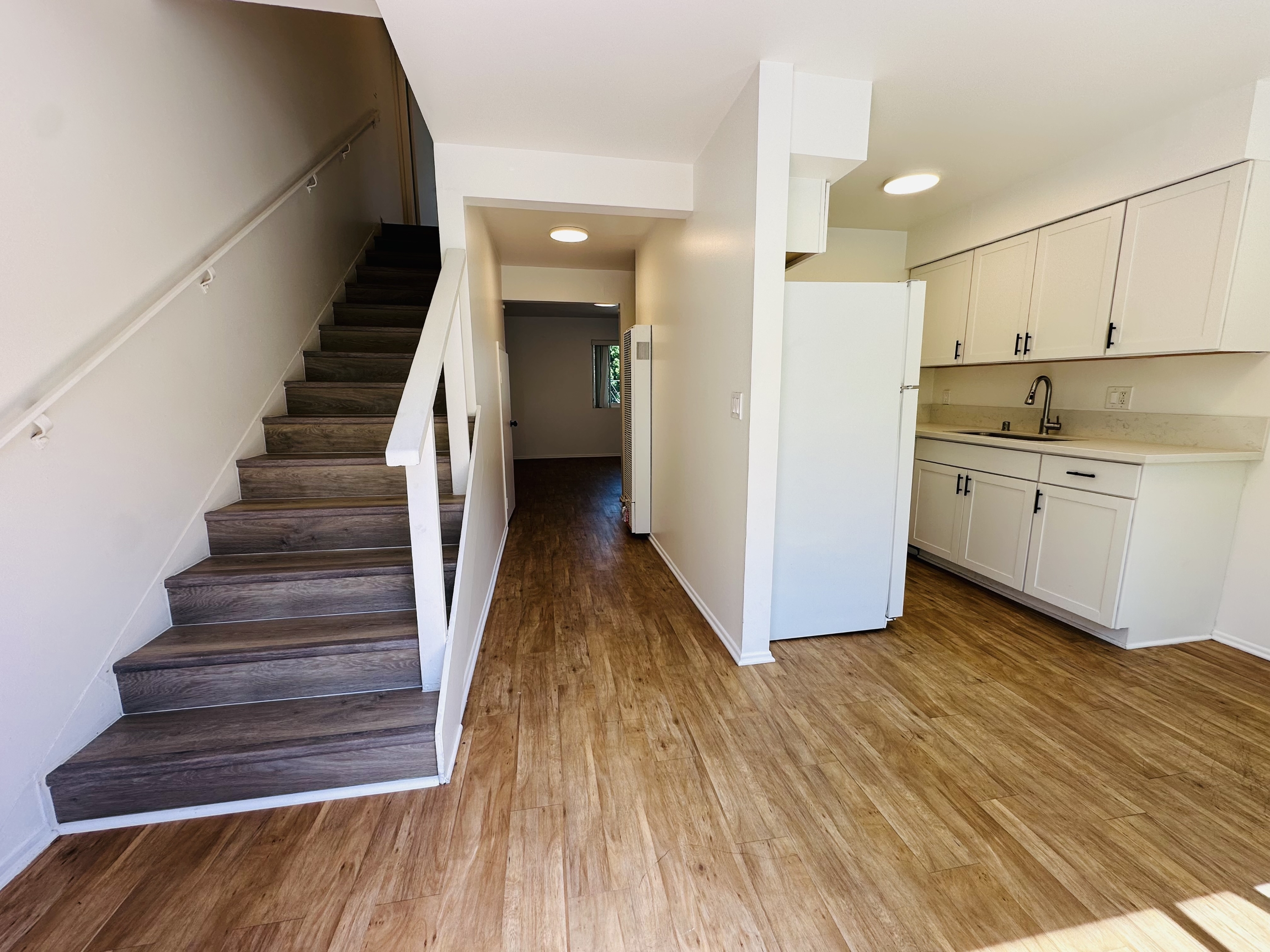 201 Ladera Street - 09