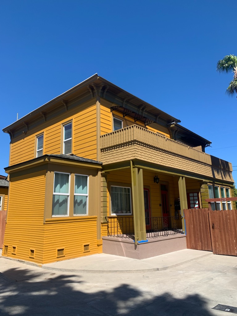 528 West Pedregosa Street