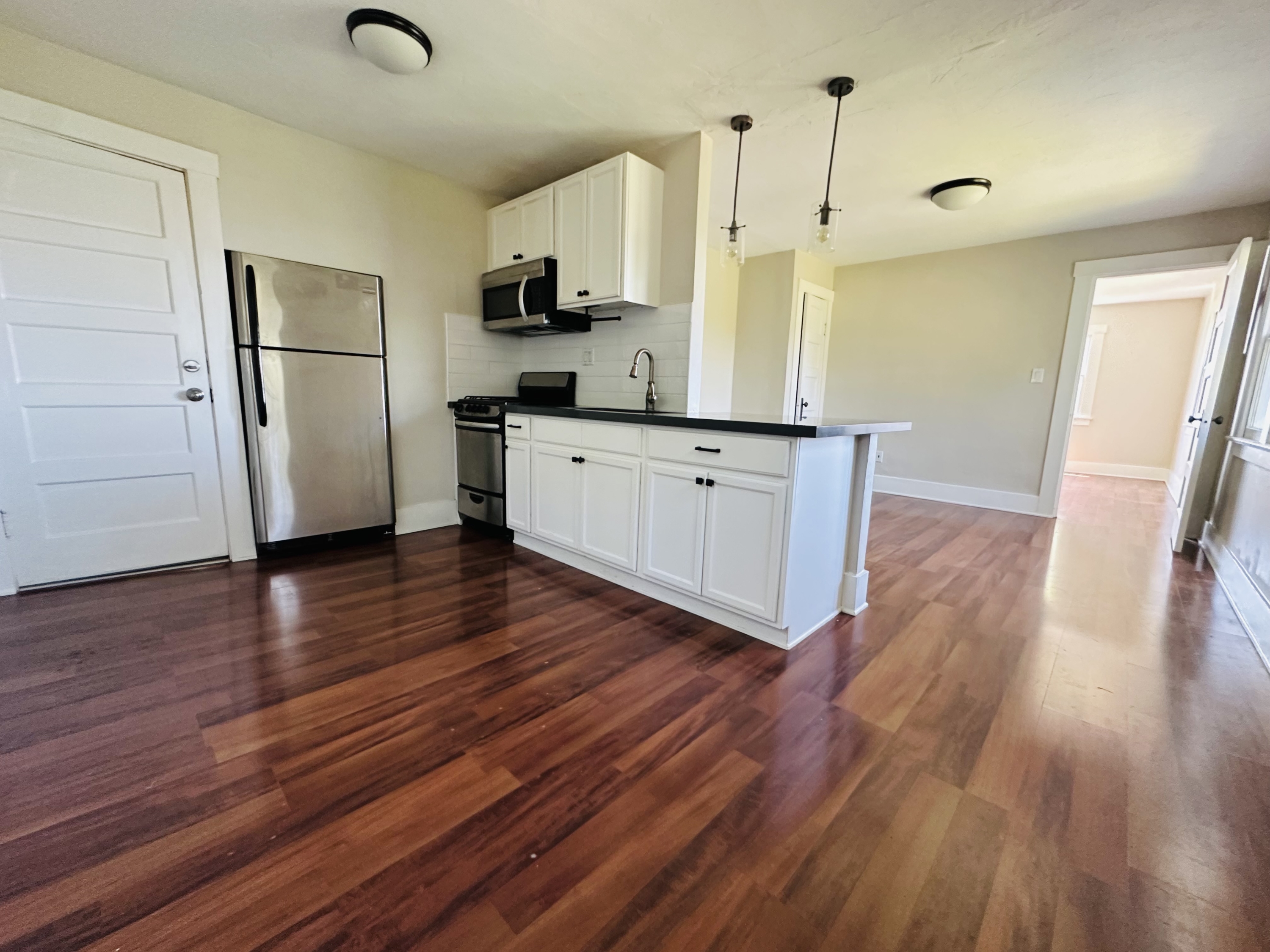 1826 1/2 Loma Street - 3